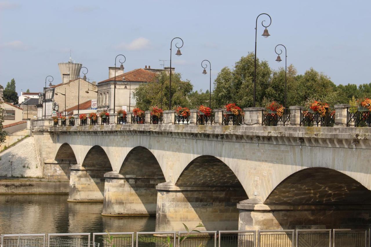 Ibis Budget Cognac Chateaubernard Екстер'єр фото