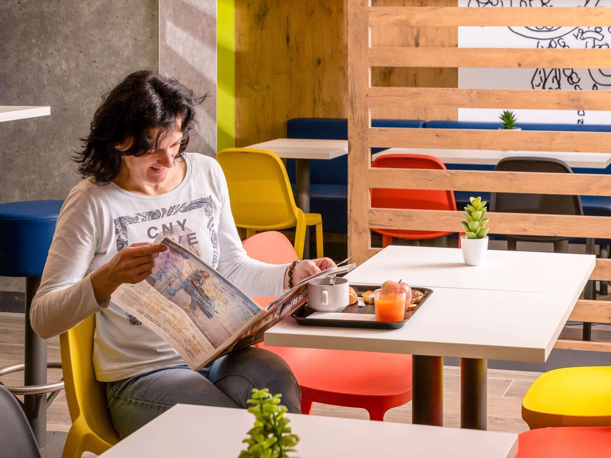 Ibis Budget Cognac Chateaubernard Екстер'єр фото